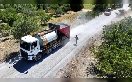 Gördes’te 1999’da açılan Malaz-Salur yolu 27 yıl sonra asfaltla buluştu
