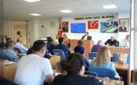 Düzce Belediye Meclisi Eylül ayı toplantısında 30 gündem maddesini görüşerek komisyonlara sevk etti