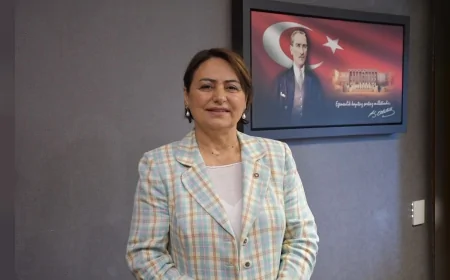 CHP Adana Milletvekili TBMM Başkanlık Divanı Üyesi Dr. Müzeyyen Şevkin: “103 yıllık çınarımız yoluna devam edecektir”