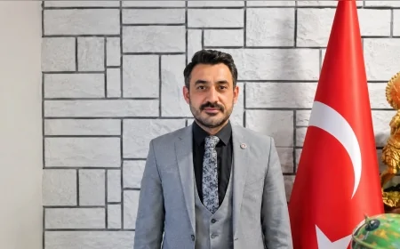 YENİDEN REFAH PARTİSİ ERZİNCAN İL BAŞKANI RECEP MUTLUTÜRK: “ÜNİVERSİTEMİZİN YENİ DÖNEMİ ERZİNCAN’A DEĞER KATMALIDIR”