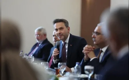 Enerji ve Tabii Kaynaklar Bakanı Alparslan Bayraktar: “İhtiyaç sahibi grupları daha çok desteklemeye devam edeceğiz”