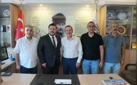 Tepebaşı Belediye Başkanı Dt. Ahmet Ataç: “Esnafımız kentimizin yaşam damarıdır”