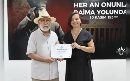 Karabağlar Belediye Başkanı Helil Kınay: “Karabağlar herkesin evi, belediye de herkesin evi”