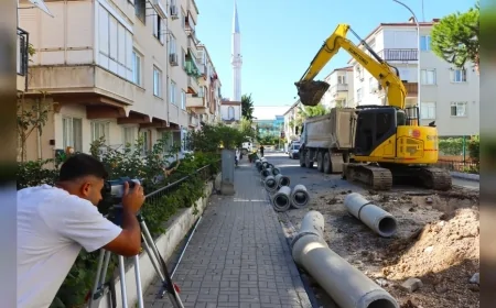 Yalova Belediyesi kent genelinde altyapıdan yol ve temizliğe saha çalışmalarını sürdürüyor