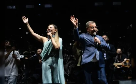 Gölbaşı’nda şölen coşkusu Merve Özbey konseriyle Atatürk Sahil Parkı’nda devam etti