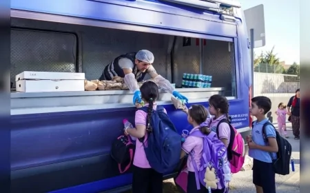 İzmir Büyükşehir Belediyesi 1800 öğrenciye günlük beslenme desteğini 28 Eylül’de yeniden başlatacak