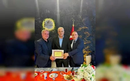 Hayrat Kaymakamı Selçuk Baş İçin Veda Yemeği Düzenlendi, Fahri Hemşehrilik Beratı Takdim Edildi