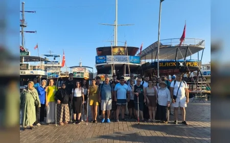 Altı Nokta Körler Derneği Denizli Şubesi üyeleri Marmaris'te ilk kez kafile halinde tekne turuna çıktı