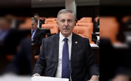Yeni Yol Grup Başkanvekili Doç. Dr. Selçuk Özdağ: “Üretim maliyetleri artarken alım fiyatını düşürmek, üreticiyi kaderine terk etmektir”