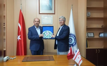 KKTC 5’inci Cumhurbaşkanı Ersin Tatar, Ege Üniversitesi Çeşme Turizm Fakültesinde turizm ve gastronomi çalışmalarını inceledi