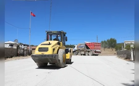 Bursa Büyükşehir Belediyesi Keles’te 12,6 kilometrelik yol ağını yeniliyor