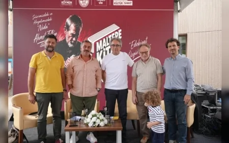Maltepe Kitap Fuarı’nın ikinci gününde edebiyat, tarih ve sinema Cumhuriyet Meydanı’nda buluştu