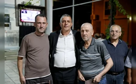 Şehzadeler Belediye Başkanı Hakan Şimşek: “Talepleri ve beklentileri yerinde dinliyoruz”