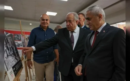 Aliağa’da kurtuluşun 104. yılı törenlerle kutlandı, Milli Mücadele kahramanları anıldı