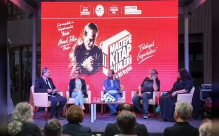 Maltepe Kitap Günleri’nde sinema ve müziğin beyaz perdedeki ilişkisi konuşuldu