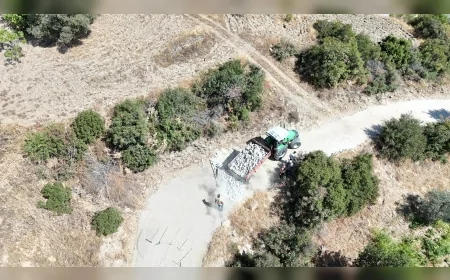 Nazilli’nin Yaylapınar ve Apaklar mahallelerinde toprak yollar parke taşına kavuştu