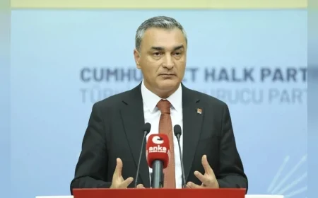 CHP Sözcüsü Müslim Sarı’dan akaryakıt zammı tepkisi: “Fiyatların en önemli nedenlerinden biri vergi yüküdür”