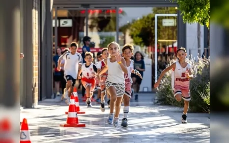 Ayvalık’ta koşu heyecanına çocuklar renk kattı: Minik sporcular çevre bilinci için parkura çıktı