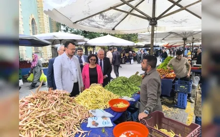 YENİ Parti Denizli Milletvekili Şeref Arpacı Kütahya pazarında dinledi: “Karnım aç, yolu ne yapayım”