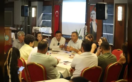 Manisa Bağcılık ve Tarım Çalıştayı bildirgesi açıklandı: Üretici, su ve üzüm için ortak yol haritası