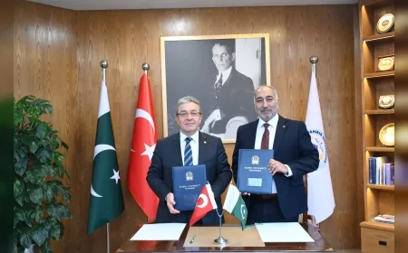Dokuz Eylül Üniversitesi Türkiye-Pakistan yükseköğretim temaslarında üç üniversiteyle iş birliği protokolü imzaladı