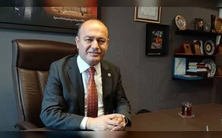 YENİ Parti İstanbul Milletvekili Özgür Karabat: “Türkiye’nin asıl sorunu güven”