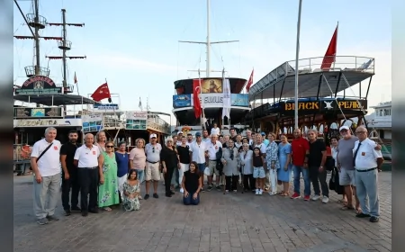 Marmaris Belediyesi, 19 Eylül Gaziler Günü’nde Gaziler ve Ailelerini Mehtap Turunda Buluşturdu!