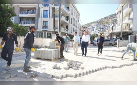Milas Belediyesi cadde ve sokakları yeniliyor, parke kaplama çalışmaları ilçeye yayılıyor
