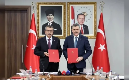 Millî Eğitim Bakanı Yusuf Tekin ve İçişleri Bakanı Mustafa Çiftçi, çocukların eğitim süreçlerinde güvenliği için iş birliği protokolü imzaladı