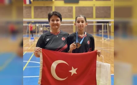 Yunusemre Belediyesporlu Irmak Denktaş Zagreb’de 22 ülkeden sporcuların yarıştığı turnuvada bronz madalya kazandı