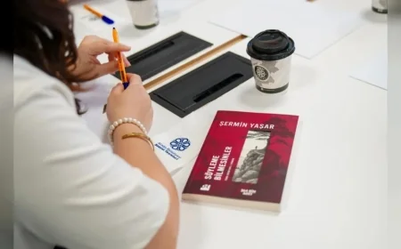 Aliağa Belediyesi Satır Arası Kitap Kulübü okurları aylık buluşmalarda bir araya getiriyor