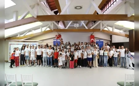 Eskişehir’de Şehrin İzinde yarışmasıyla kent keşfedildi, finalde 61 kilogram çöp toplandı