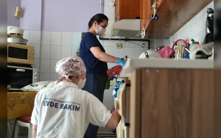 Kemalpaşa Belediyesi yaşlı ve yatağa bağımlı vatandaşlara evde sağlık ve bakım hizmeti sunuyor