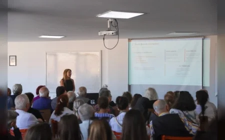Eskişehir’de Alzheimer ve demans farkındalığı için uzmanlarla vatandaşlar bir araya geldi