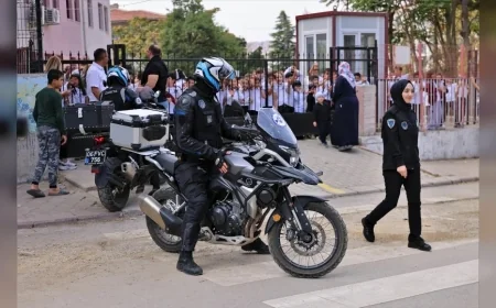 Keçiören’de zabıta ekipleri okul çevrelerinde öğrencilerin güvenliği için denetimleri artırdı
