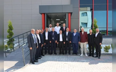 Kayseri Valisi Gökmen Çiçek Mimarsinan OSB’de Sanayicilerle Bir Araya Gelerek Üretim Faaliyetlerini İnceledi