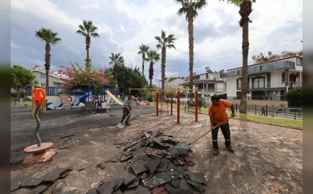 Marmaris Belediyesi merkez ve kırsal mahallelerdeki 16 parkı yeniliyor