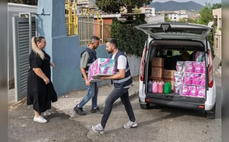 İzmir Büyükşehir Belediyesi 560 okula her ay hijyen seti ulaştırıyor