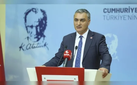 CHP Sözcüsü  Müslim Sarı: “Kurumsal kimliğimizi kimseye zedeletmeyeceğiz”