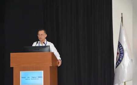 Ege Üniversitesi Rektör Yardımcısı Prof. Dr. Tahir Yağdı: “Hekimlik sadece bir meslek değil, bir yaşam biçimidir”