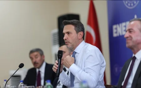 Enerji ve Tabii Kaynaklar Bakanı Alparslan Bayraktar: “Nitelikli insan kaynağı yetiştirmeye yönelik desteklerimiz devam edecek”