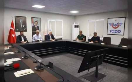 AK Parti Çorum Milletvekili Yusuf Ahlatcı: “Tren yola çıktı, geliyor”