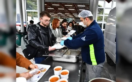 İzmir Büyükşehir Belediyesi yeni eğitim döneminde on binlerce öğrenciye beslenme desteği sağlayacak
