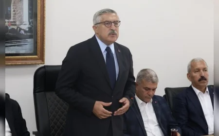 AK Parti Genel Başkan Yardımcısı Hüseyin Yayman HESOB’u ziyaret etti: Hatay esnafının talepleri ele alındı