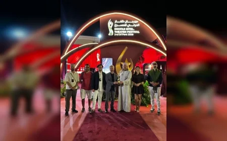 Maltepe Belediye Tiyatrosu “Hamlet” ile Umman’dan “En İyi Kostüm Tasarımı” ödülüyle döndü