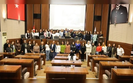 Keçiören Belediyesi personeline meme kanserinde erken tanı ve düzenli taramanın önemi anlatıldı