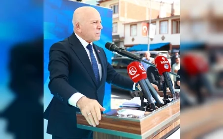 Erzurum Büyükşehir Belediye Başkanı Mehmet Sekmen: “Çat ilçemizde gerçekleştirdiğimiz toplu açılış hemşehrilerimize verdiğimiz sözün mihenk taşıdır”