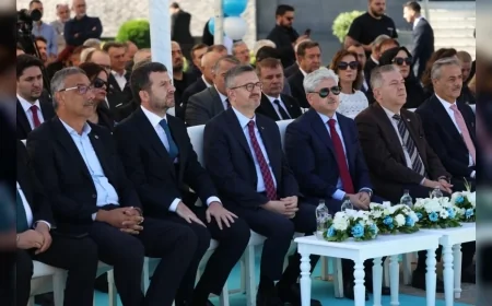 CUMHURBAŞKANLIĞI İLETİŞİM BAŞKANI BURHANETTİN DURAN: “İŞ BİRLİĞİNİ, KRİZLERİN ÇÖZÜMÜNÜ ÖNEMSİYORUZ”
