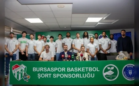 Bursa Büyükşehir Belediyesi’nden Bursaspor Basketbol’a yeni sezon için sponsorluk desteği