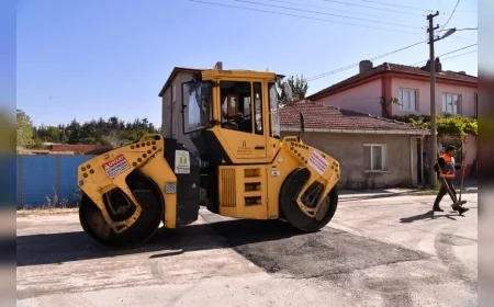 Tepebaşı’nda 13 mahallede eş zamanlı 16 çalışma ile yol ve kaldırımlar yenileniyor